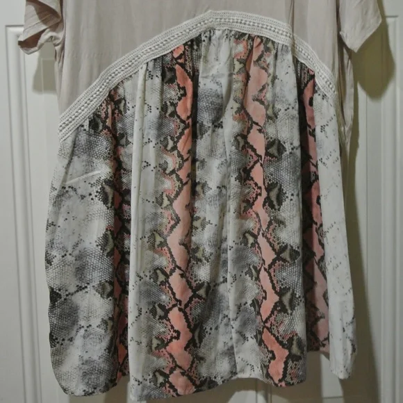 womens xl pink snake print shirt - Picture 5 of 5